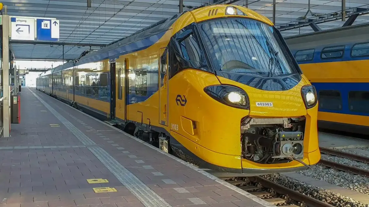 Amsterdam: Traslado en tren a/desde Zandvoort