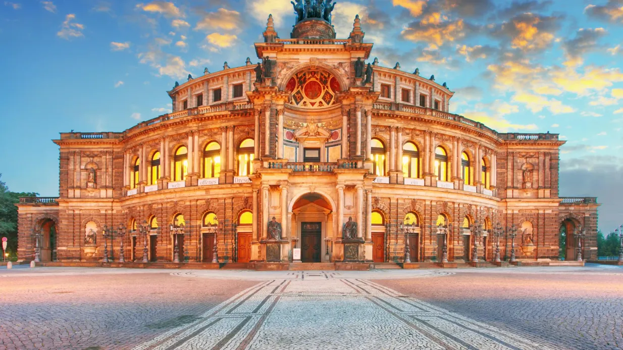 Semperoper & Dresden Old Town: German Guided Tour