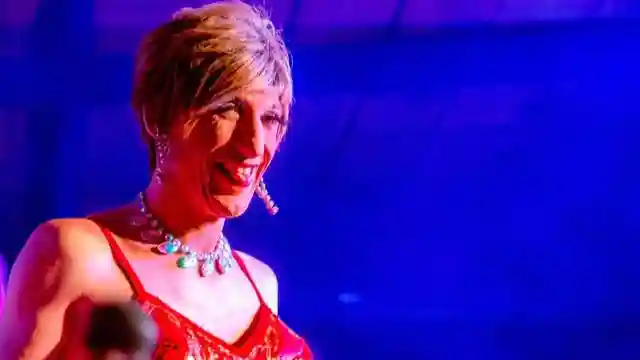 Musikhalle Taverne Lanzarote: Comedy Drag Show + Abendessen Bereitgestellt von Music Hall Tavern Tenerife