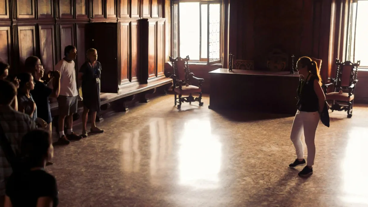 Palácio Ducal: tour guiado + Visita com itinerários secretos VIP Organizado por Walks Agency Limited (EUR)