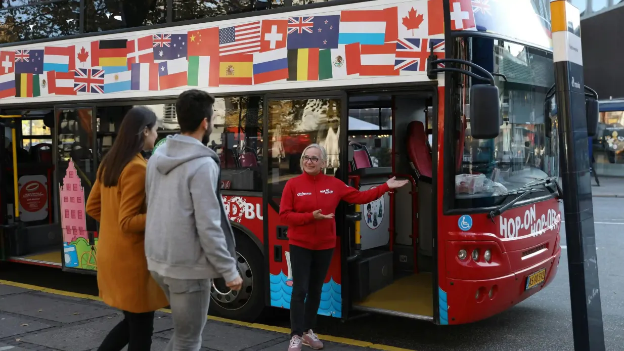 Red Sightseeing Kopenhagen: Hop-on Hop-Off Bus Tour Bereitgestellt von Tiqets International B.V.