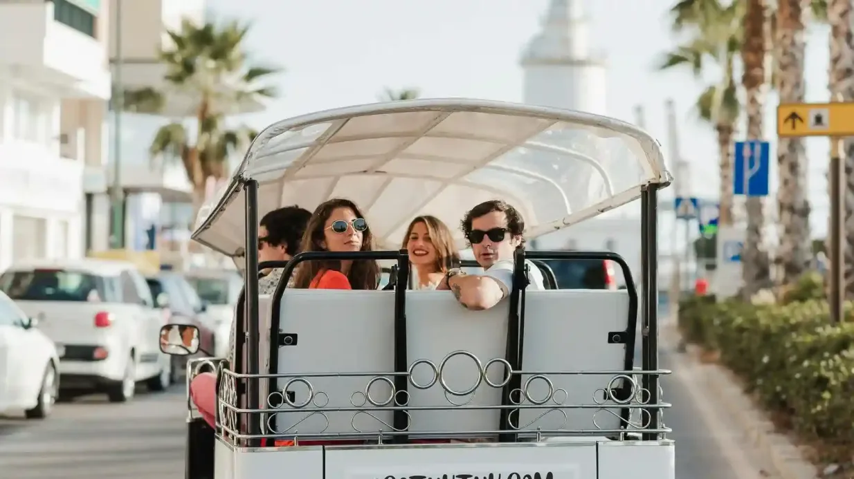 Málaga: 1-Hour Tour by Private Electric Tuk Tuk Provided by Eco Tuk Tuk SL