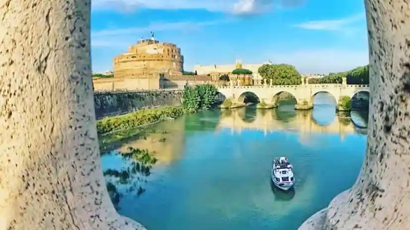Castel Sant'Angelo: Entry Ticket + Hop-on Hop-off Boat Tour Provided by The Voyager Srl