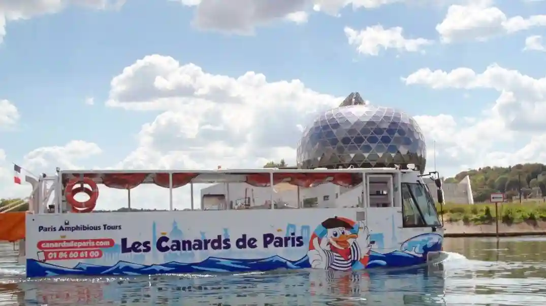 Rio Sena: tour de Paris em autocarro anfíbio Organizado por Les canards de Paris