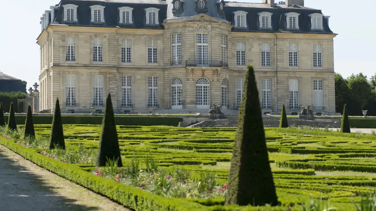 Champs-sur-Marne Château and Gardens Provided by Tiqets International B.V.
