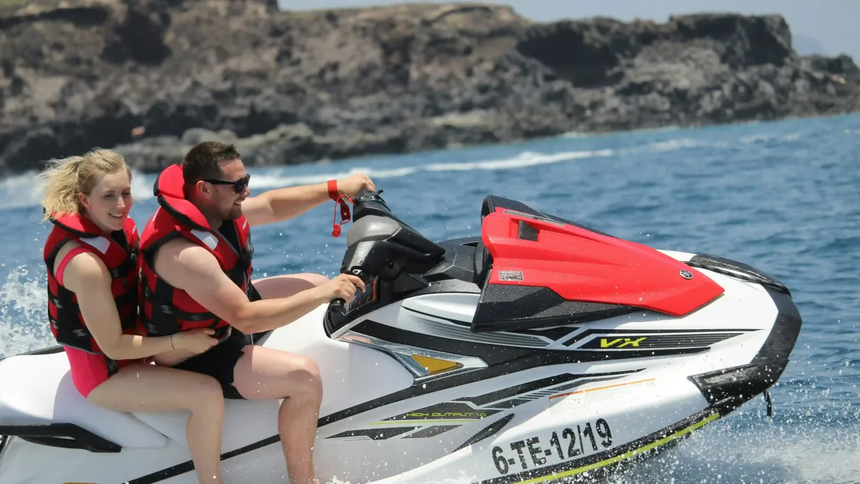 Safari in moto d'acqua di 1 ora Fornito da Ocean Jet Ski Tenerife - Dumoulin Quentin Laurent