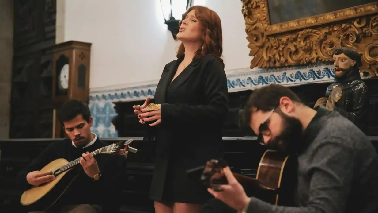 Oporto: Visita guiada al Monasterio + Espectáculo de Fado