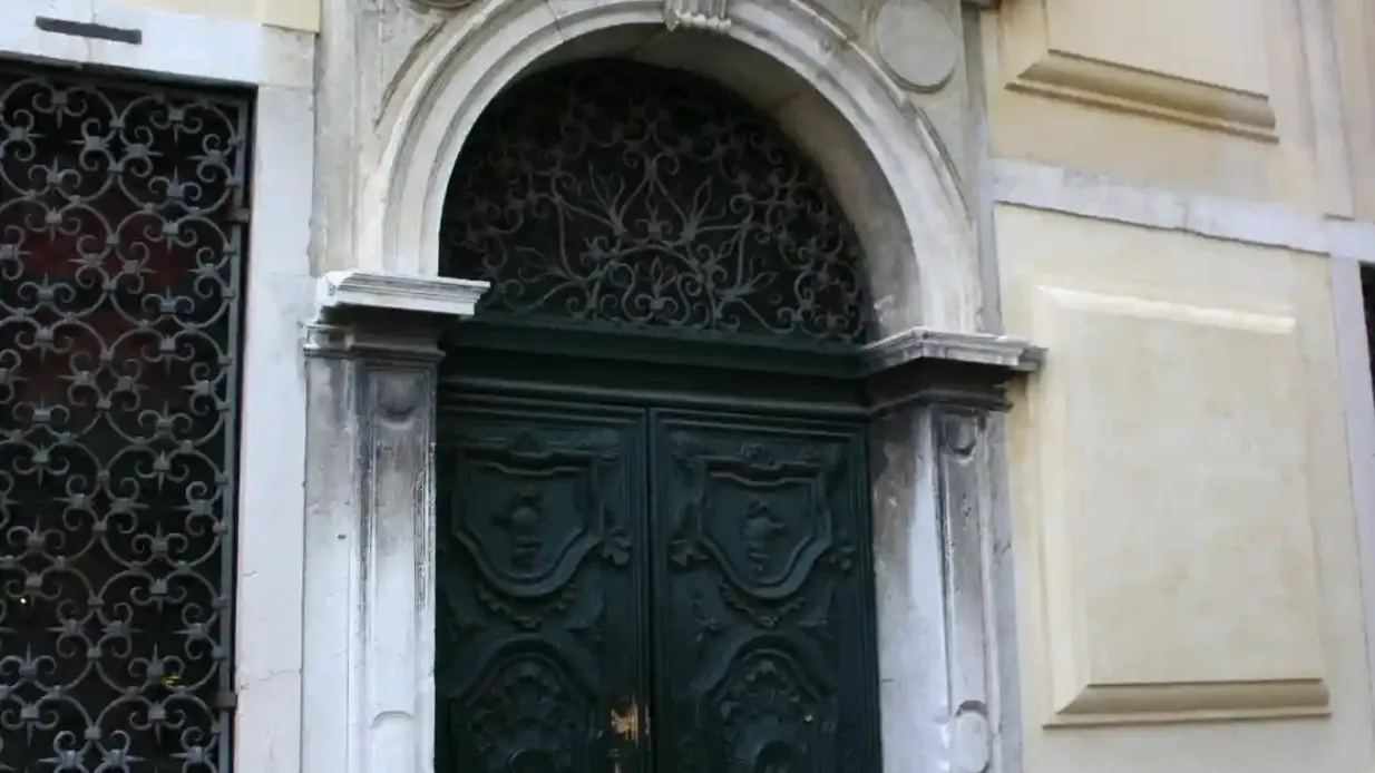 Venezia: Tour guidato del quartiere ebraico con biglietto d'ingresso alla sinagoga Fornito da Tiqets International B.V.
