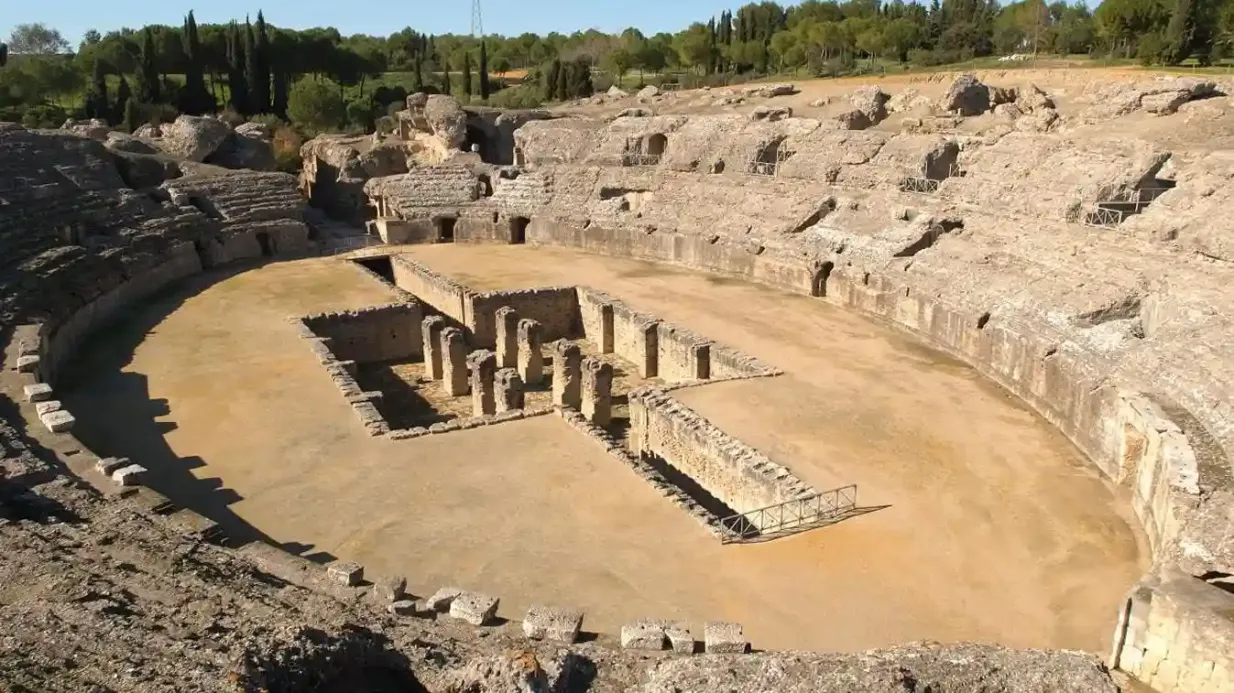 Ruínas romanas de Itálica e mosteiro medieval: tour guiado + transporte desde Sevilha Organizado por Naturanda