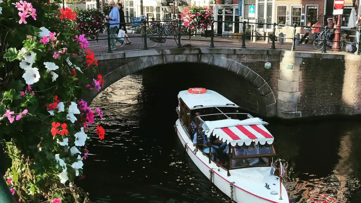 Amsterdam : Croisière privée sur les canaux Fournie par Lazy Jack BV