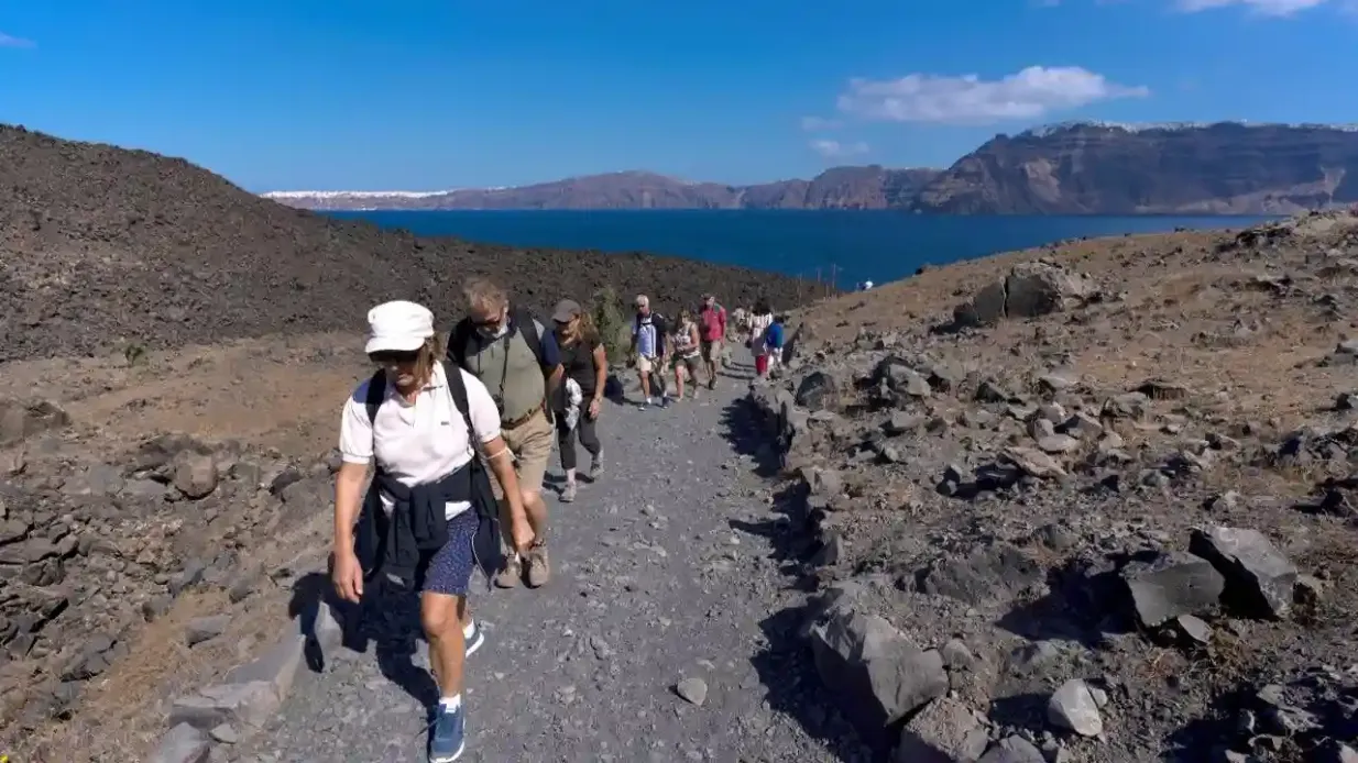 Santorin: Tour der Caldera Bereitgestellt von ΑΦΟΙ ΔΑΚΟΥΤΡΟΥ ΚΞ ΕΚΜΕΤΑΛΕΥΣΗΣ ΕΠΙΒΑΤΙΚΩΝ ΤΟΥΡΙΣΤΙΚΩΝ ΣΚΑΦΩΝ