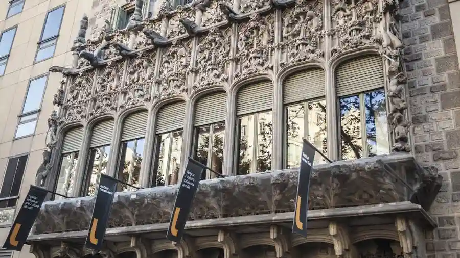 Palau Baró de Quadras: tour guiado