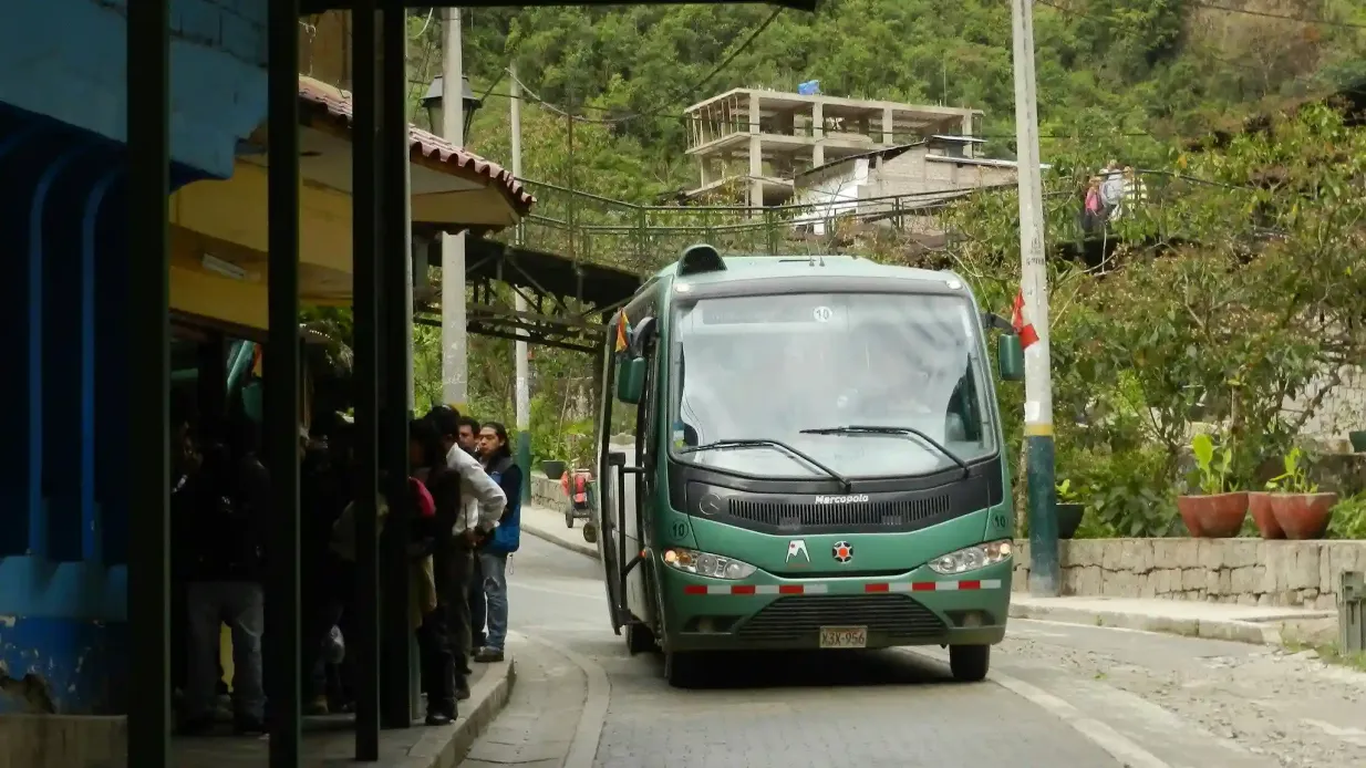 Machu Picchu: Ônibus de Aguas Calientes Organizado por Wayraq Peru