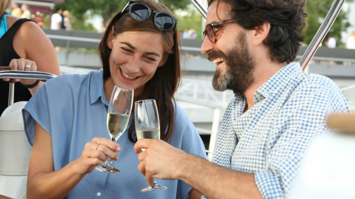 Barcelona: Navegação ao pôr do sol com bebidas e lanches Organizado por Sailing Experience Barcelona