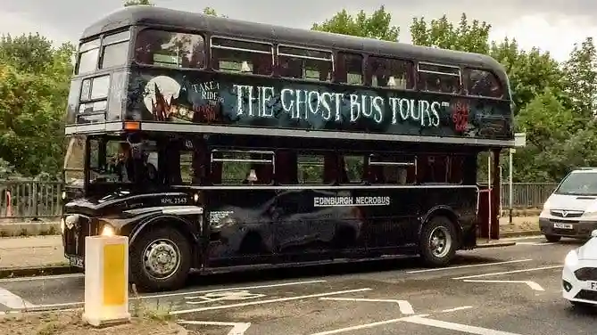 Ghost Bus Tour di Edimburgo Fornito da The Ghost Bus Tours