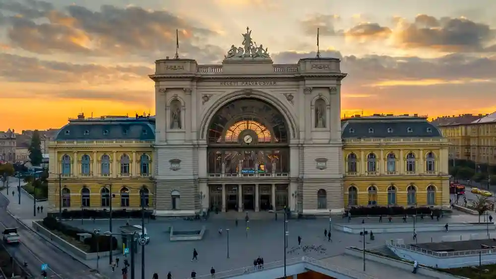 Big Bus Budapest: Hop-on Hop-off Bus Tour Provided by Big Bus Tours Budapest