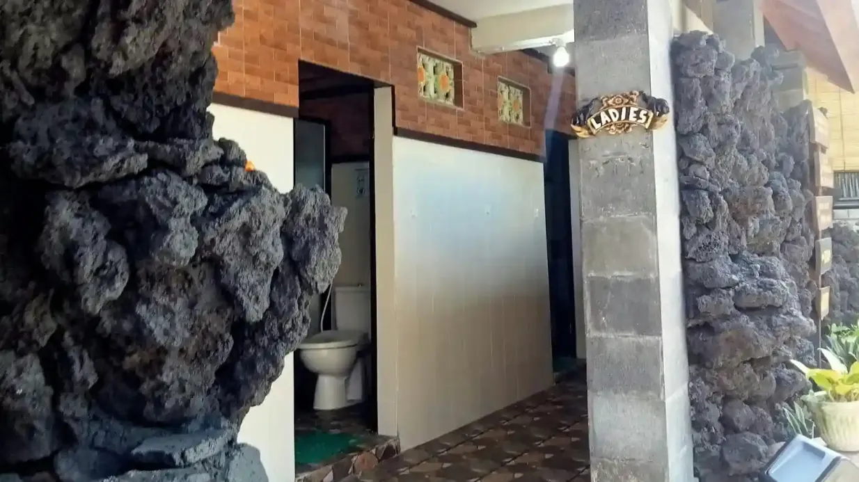 Aguas termales naturales de Batur: Entrada Operado por Tiqets International B.V.