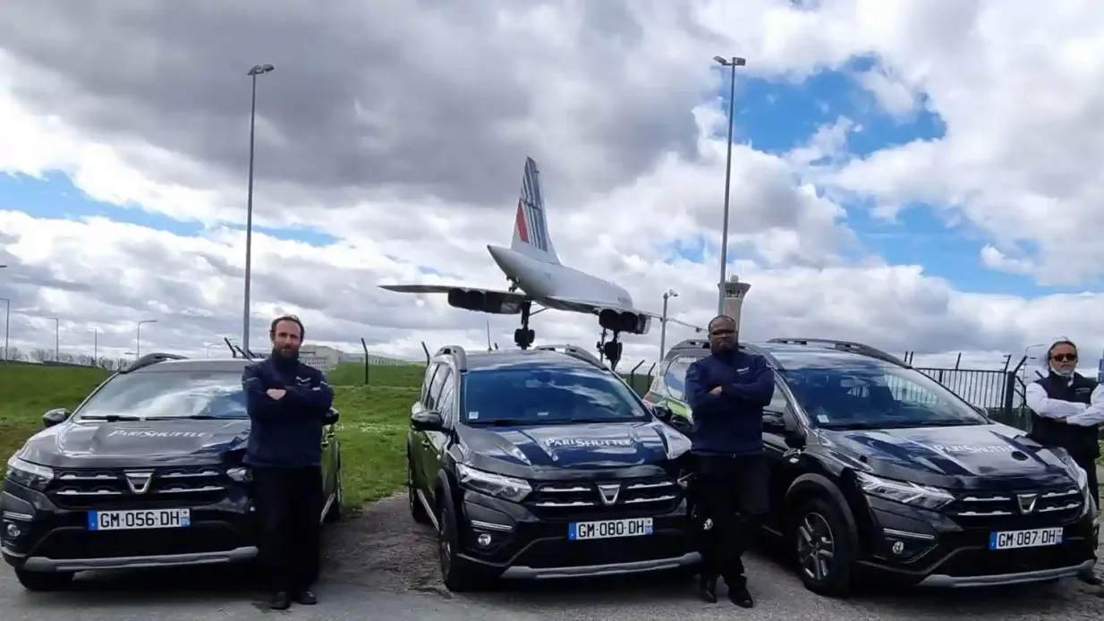 Aeropuerto Charles de Gaulle: Traslado privado desde/hasta los hoteles de Disneyland París Operado por PARIS SHUTTLE ONE