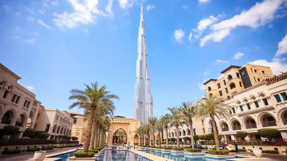 Burj Khalifa : Au sommet (124 & 125) + pâtisserie ou boisson non alcoolisée