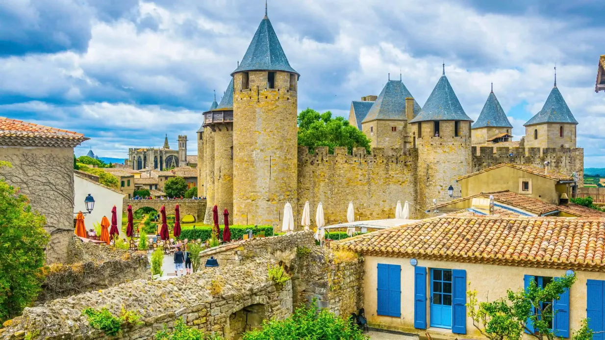 Carcassonne: Audio Guide App by TouringBee Provided by TouringBee EU