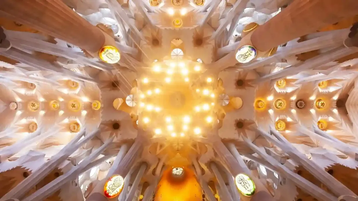 Sagrada Familia: Visita guidata + accesso alle torri