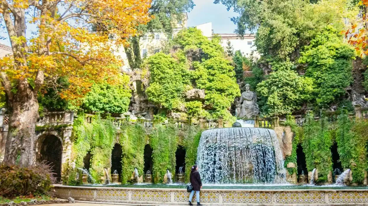 Villa d'Este y Villa Adriana: entrada y viaje de ida y vuelta desde Roma Operado por Carrani Tours S.r.l.