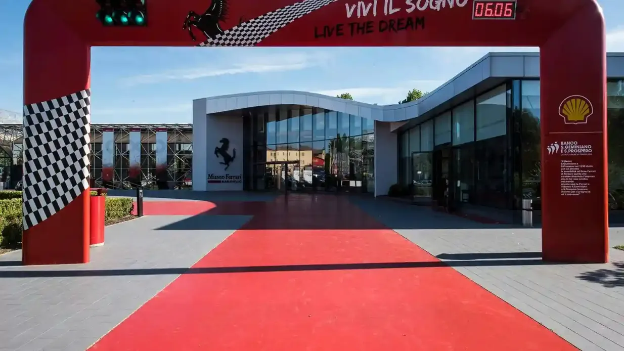Enzo Ferrari Museum + Ferrari Museum Maranello + F1 Simulator Bereitgestellt von ja srl