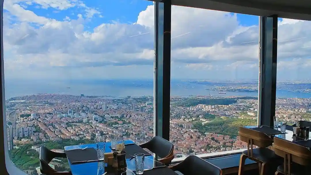 Istanbul Camlica Tower: ingresso de entrada + bebida Organizado por Travelpedia Turizm Tasimacilik Ticaret Limited Sirketi