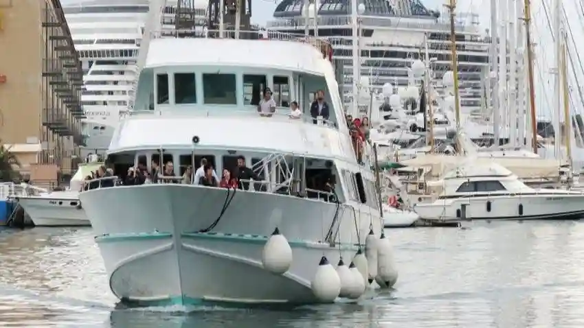 Pase Marítimo: Entrada al Acuario de Génova y al Museo de Gálata + Excursión en barco por el puerto Operado por C-WAY srl Unipersonale