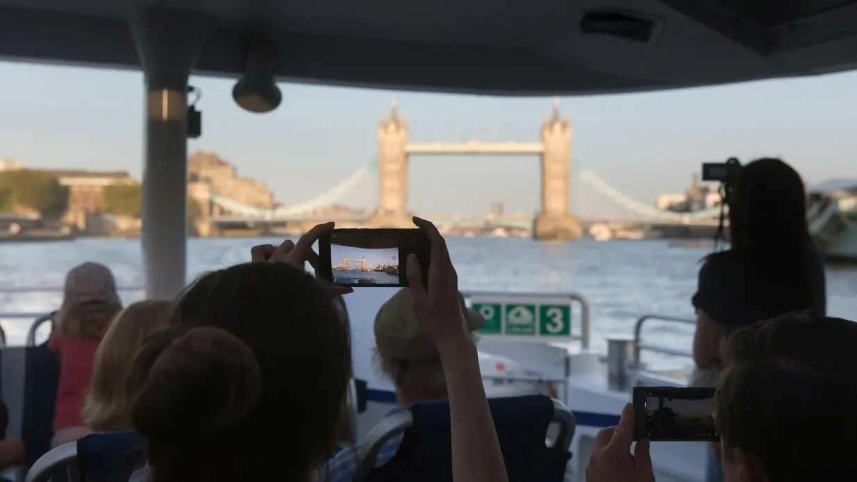 Uber Boat de Thames Clippers: Hop-on Hop-off de 1 día y Teleférico de Londres Operado por Uber Boat by Thames Clippers