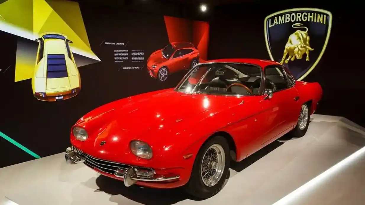Bologna: Lamborghini Museum Guided Tour + Entry Ticket Provided by ARCADIA EMME VIAGGI SRL