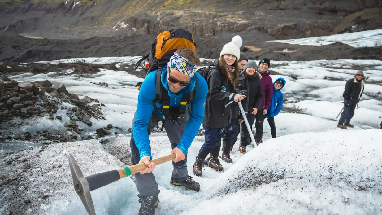 Vatnajökull Glacier: Guided Tour with Transport from Skaftafell