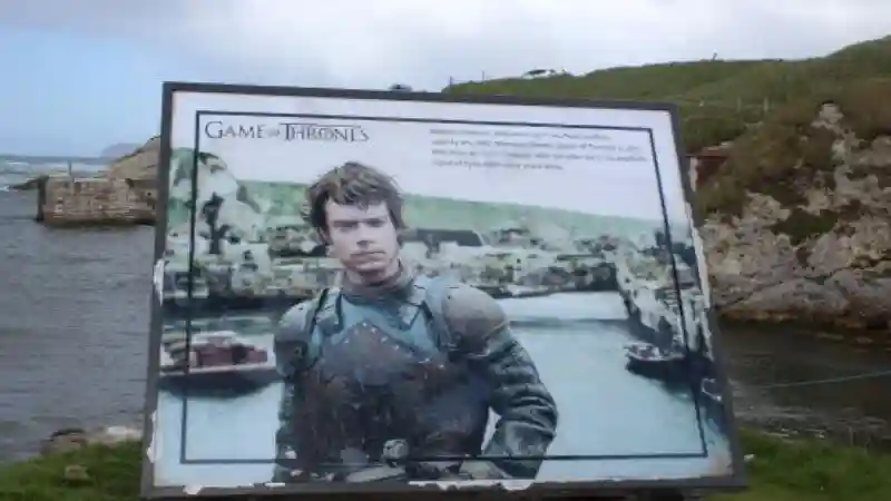 Tour delle Giant's Causeway + tour dei luoghi delle riprese di Game of Thrones da Belfast
