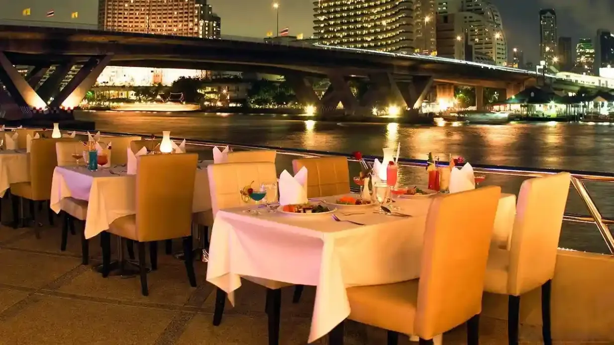 Bangkok : Dîner-croisière Chao Phraya Princess Fournie par Tiqets International B.V.