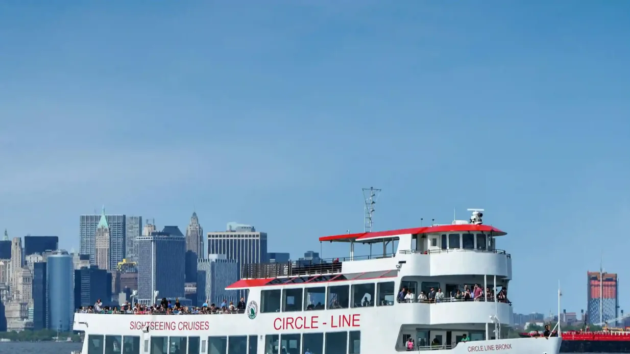 New York: Circle Line Statue of Liberty Sightseeing Cruise from Midtown Provided by Circle Line Sightseeing Yachts, Inc.