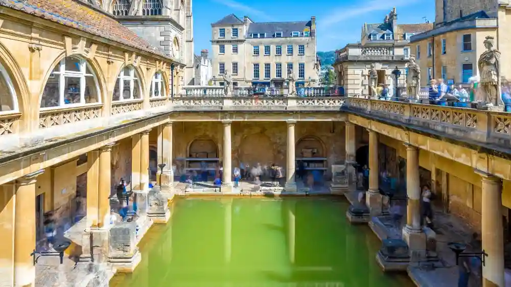 Stonehenge e Bath: Gita guidata di un giorno da Londra con ingresso a Bath