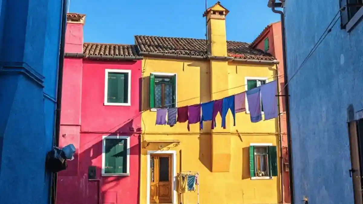 Murano und Burano: Bootstour in kleiner Gruppe + Glasbläser- und Spitzen-Demo