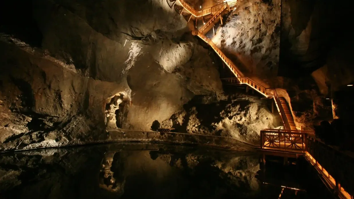 Wieliczka Salt Mine: Fast Track Ticket + Guided Tour + Transport from Krakow Provided by SeeKrakow (UTC Tour Operator Sp. z o.o.)