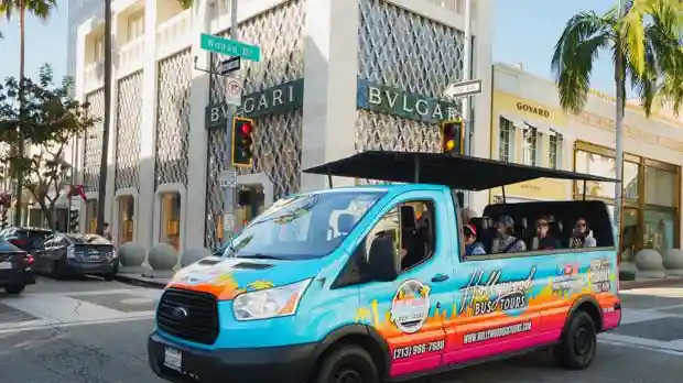 Hollywood, Beverly Hills et les maisons des célébrités : Visite guidée en bus à ciel ouvert Fournie par Hollywood Bus Tours