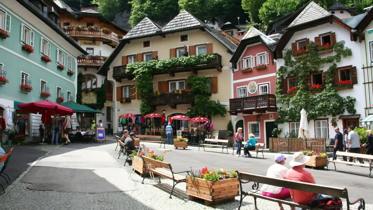 Hallstatt: Guided Day Trip from Vienna Provided by SOLITEX GmbH