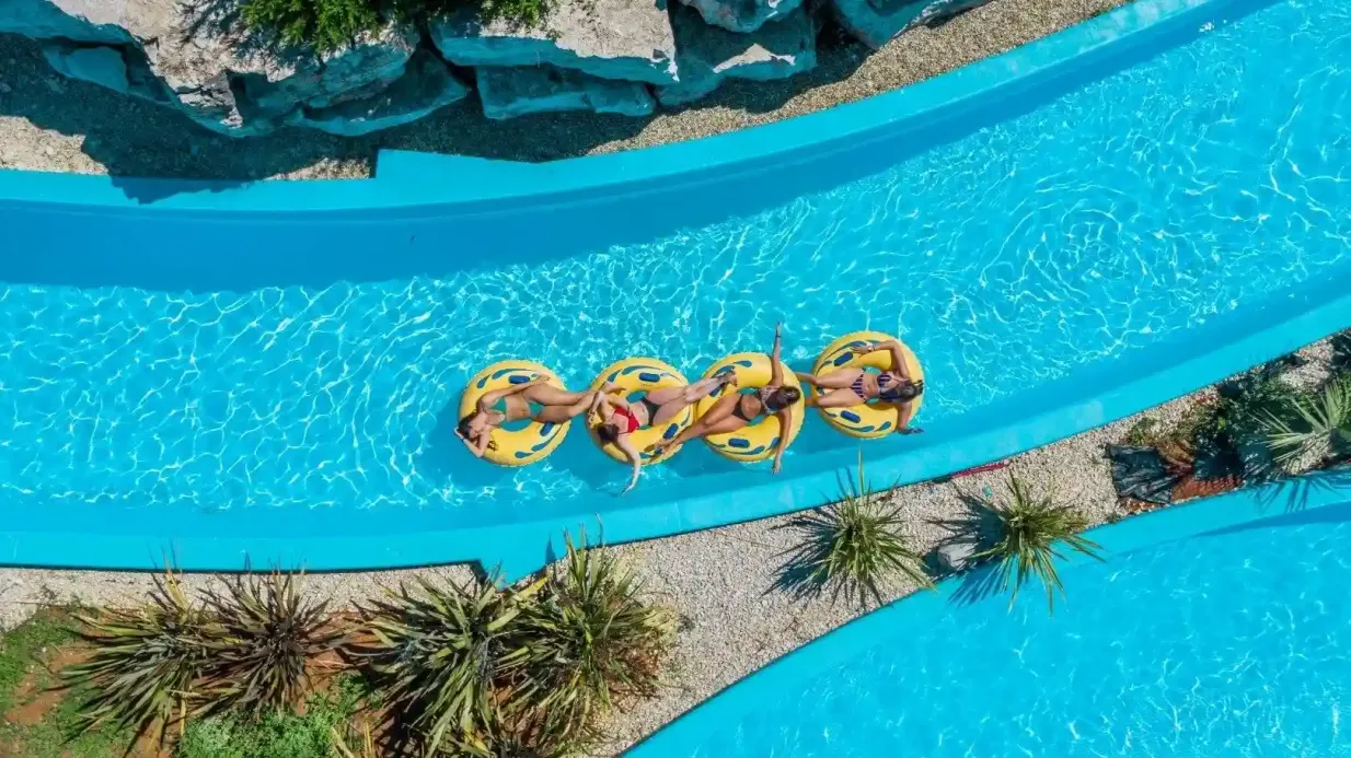 Aquapark Aquacolors: bilhete de entrada Organizado por Asket d.o.o.
