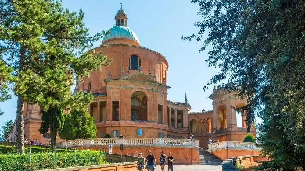 San Luca Express e degustazione locale