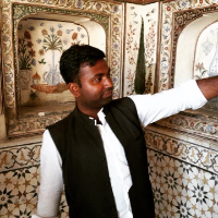 zeeshan ali — Guida di Tour a piedi intorno al patrimonio di Agra, India