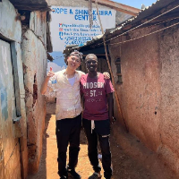 Lucas Rapela  — Guía del Visita a los barrios marginales de Kibera, Kenia