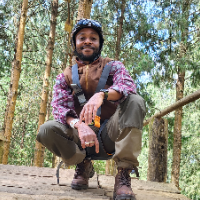 Godson  — Guía del Tour de Senderismo por las Cascadas de Arusha, Tanzania