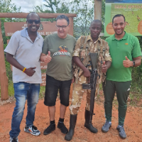 John mwangi — Guía del Descubre Mombasa: Un Viaje en el Tiempo, Kenia