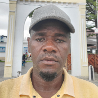 Ali Haji Juma &mdash; Guide in Stadtrundgang durch die historische Altstadt von Stone Town auf Sansibar, Tansania