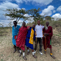 Bryan Shayo  — Guia de Aventura em Chemka Hot Springs, Tanzânia