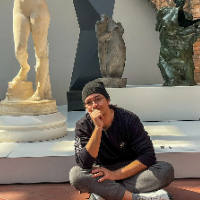 Eduardo Teixeir — Guía del Historia y Secretos de Coimbra con un Estudiante Local, Portugal