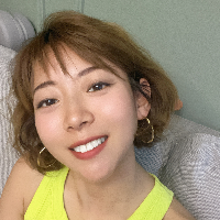 Camille &mdash; Guida di Esplorare Chengdu come un nativo: Buddismo Mahayana e tempo libero , Cina